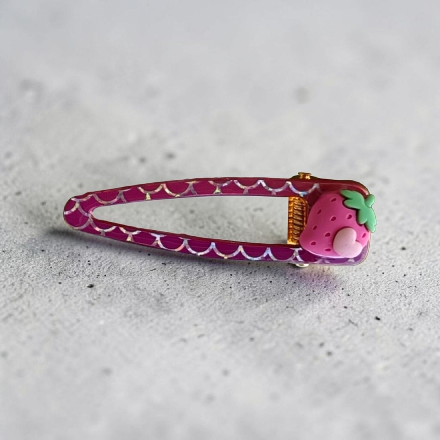 Clip capelli rosa con decorazione fragola in resina – MANIKOCREATIONS